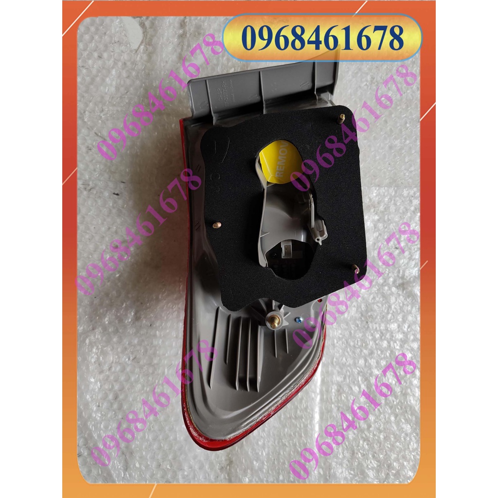 Đèn hậu Altis 10-13