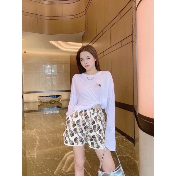 bộ hè nữ áo thun dài tay cổ tròn chống nắng + quần đùi thun in đầy đủ màu trắng gucci GC Gg