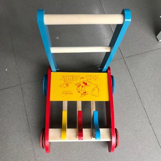 Xe tập đi con gà