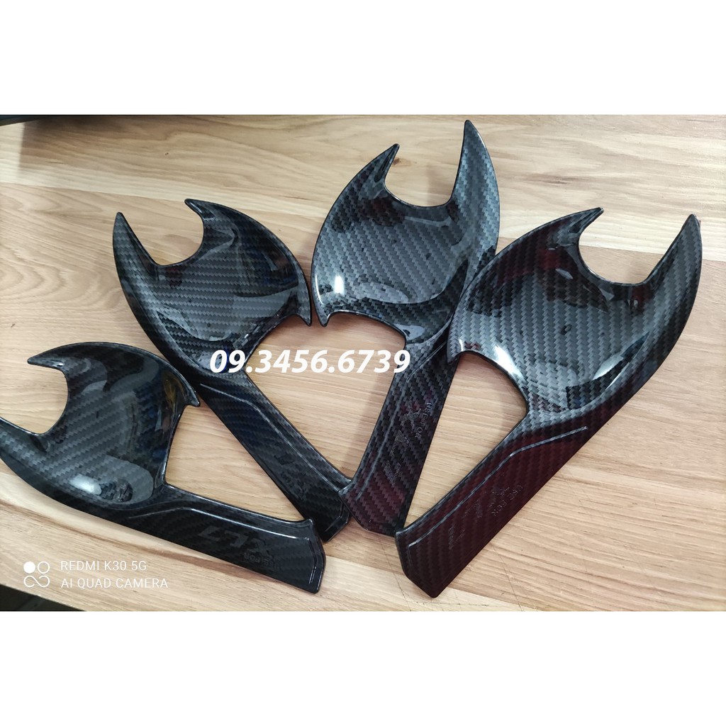 Ốp tay hõm cửa xe Suzuki XL7 2019 đến 2022 Vân Carbon Cao Cấp Chống xước tay cửa làm đẹp cho xe