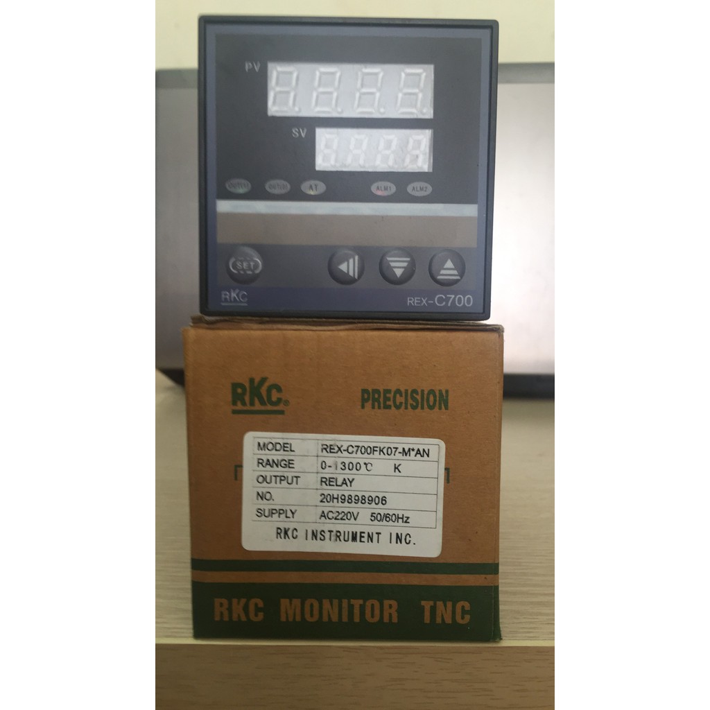 Bộ điều khiển nhiệt RKC REX-C700