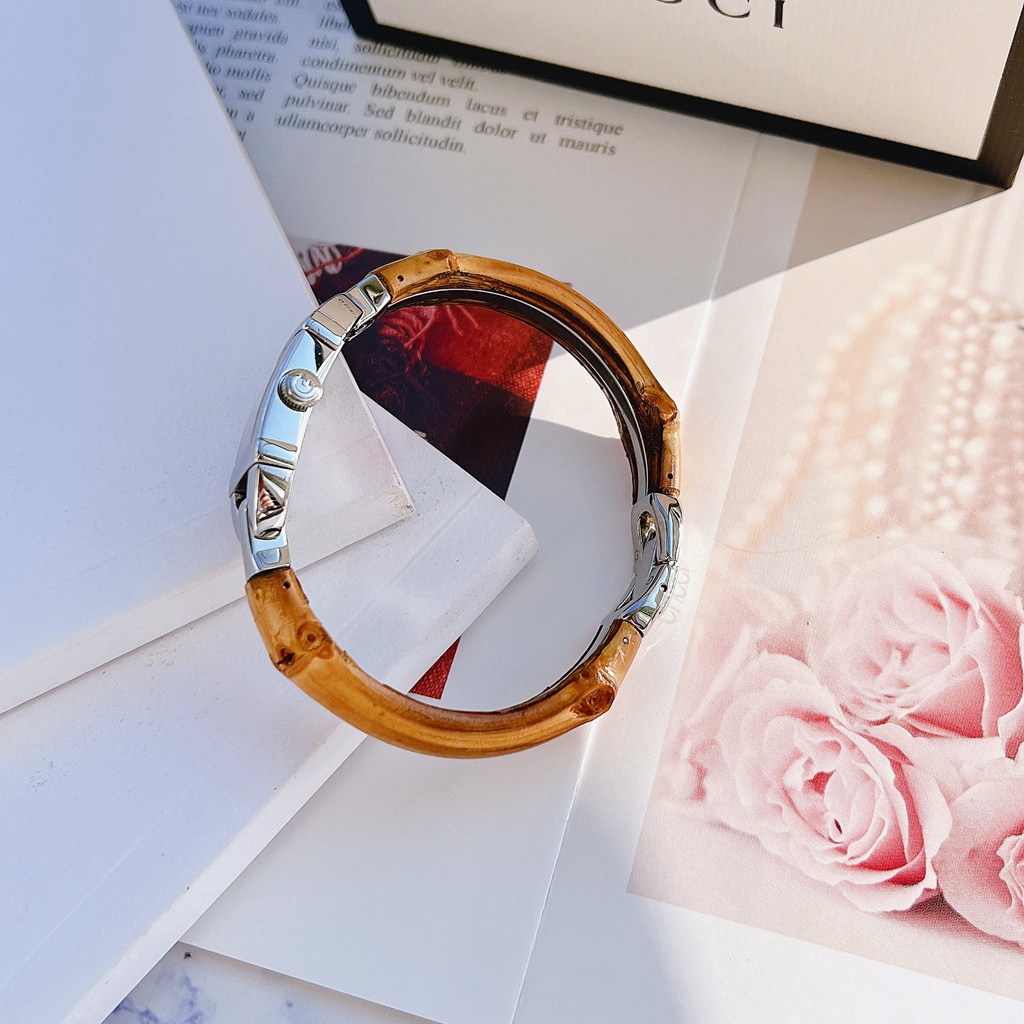 Đồng hồ nữ  Gucci 6800 Silver Dial Bamboo Strap chính hãng tại 1959watchluxury