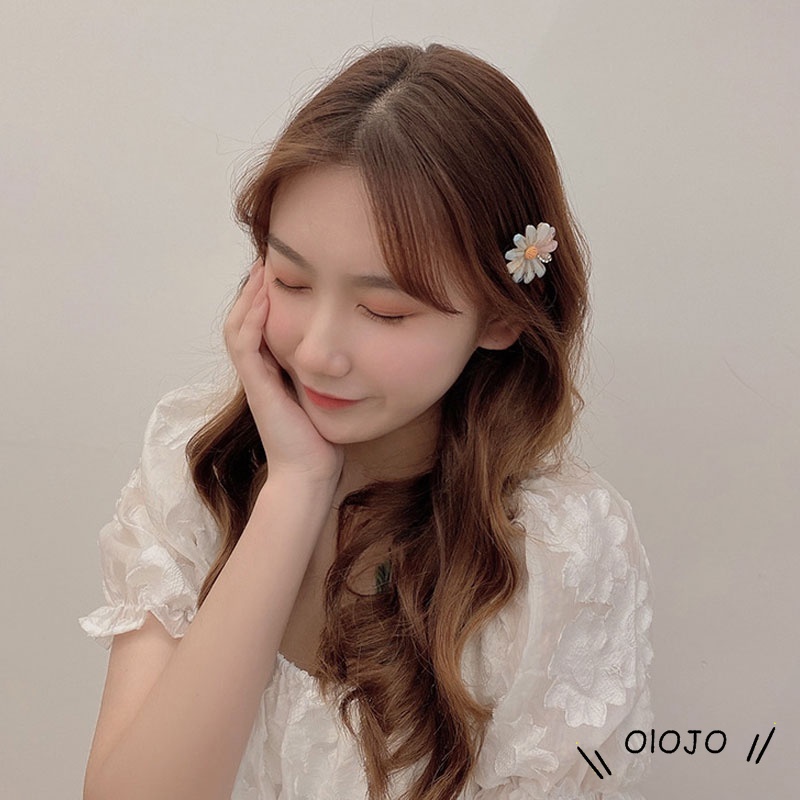 Kẹp tóc hình hoa cúc đính đá phong cách Hàn Quốc cho nữ