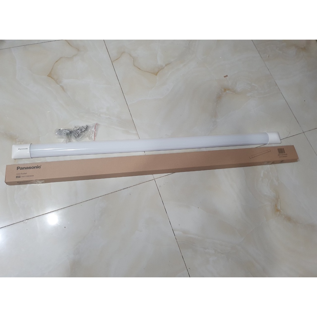 Đèn led bán nguyệt 36W Panasonic NNFC5009688/NNFC5009188