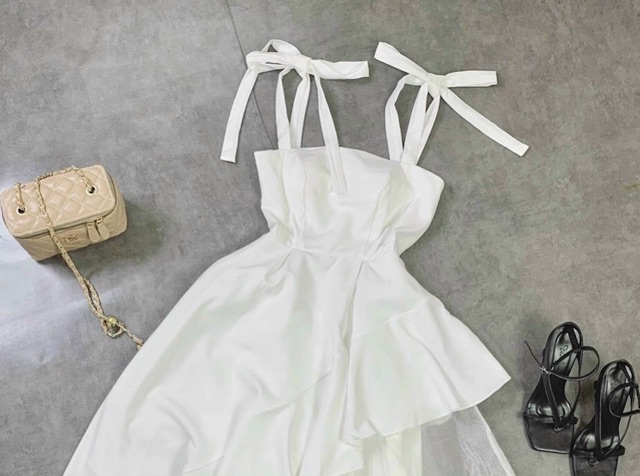 [kem video that]đầm trắng dự tiệc 2 dây cúp phối lưới vạt chéo | BigBuy360 - bigbuy360.vn