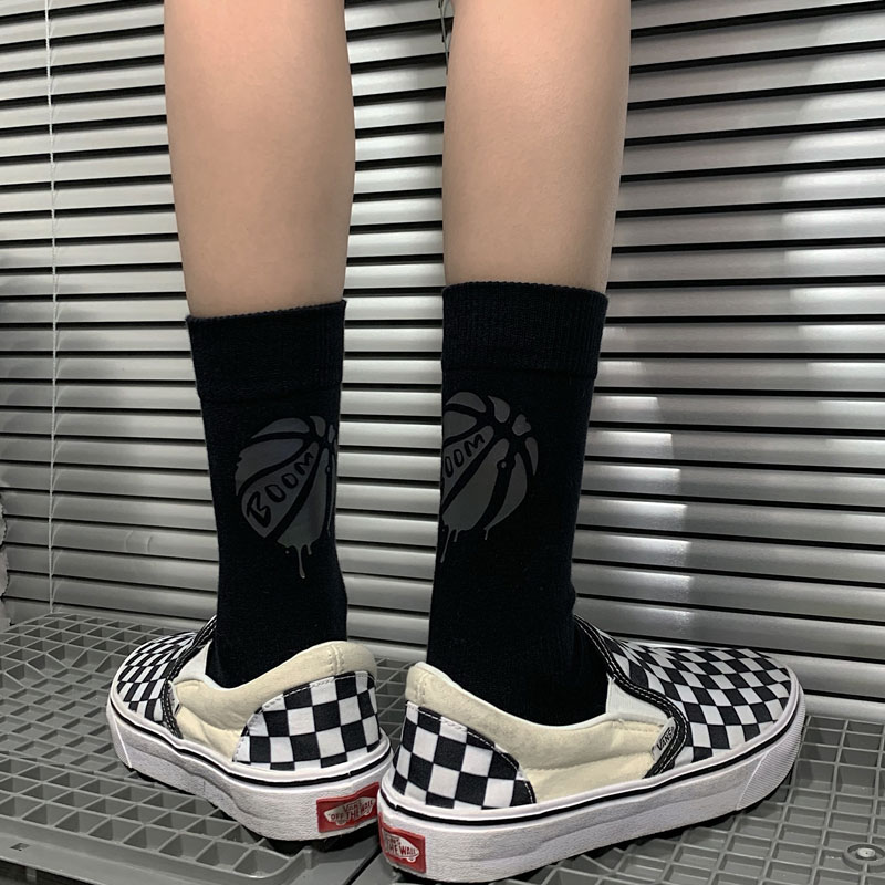 [Miễn Phí Vận Chuyển] Vớ Hạt Dẻ Trung Bình Đầy Màu Sắc Phản Quang Dễ Phối Đồ Thời Trang Cho Nam Và Nữ 23050