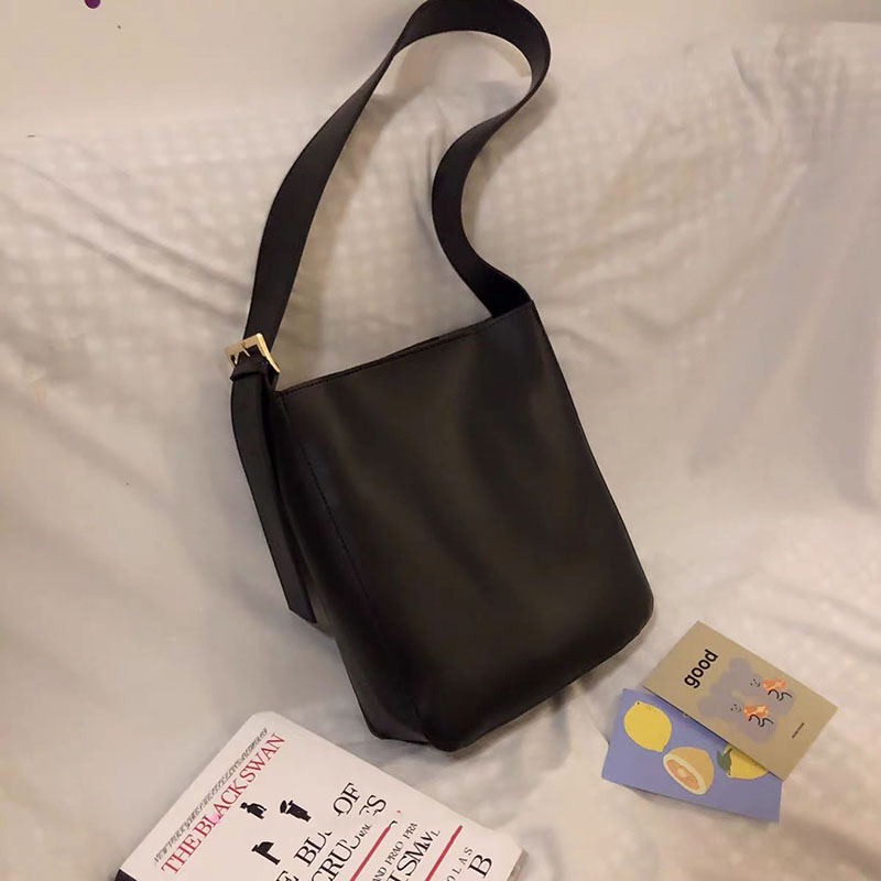 Túi đeo chéo IELGY thời trang dành cho nữ