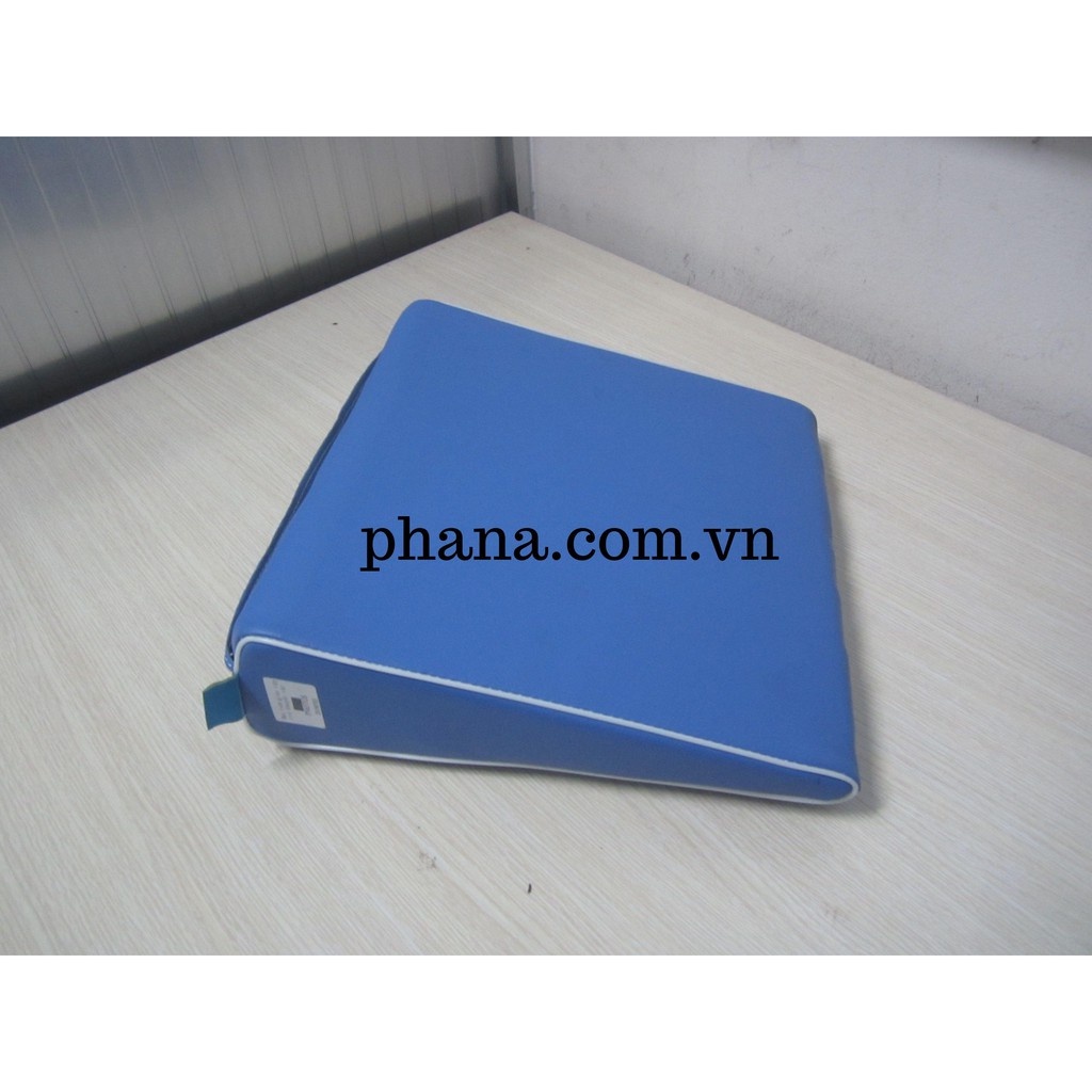 Bục tam giác sơ sinh 30cmx30cmx10cm - PN65TGS