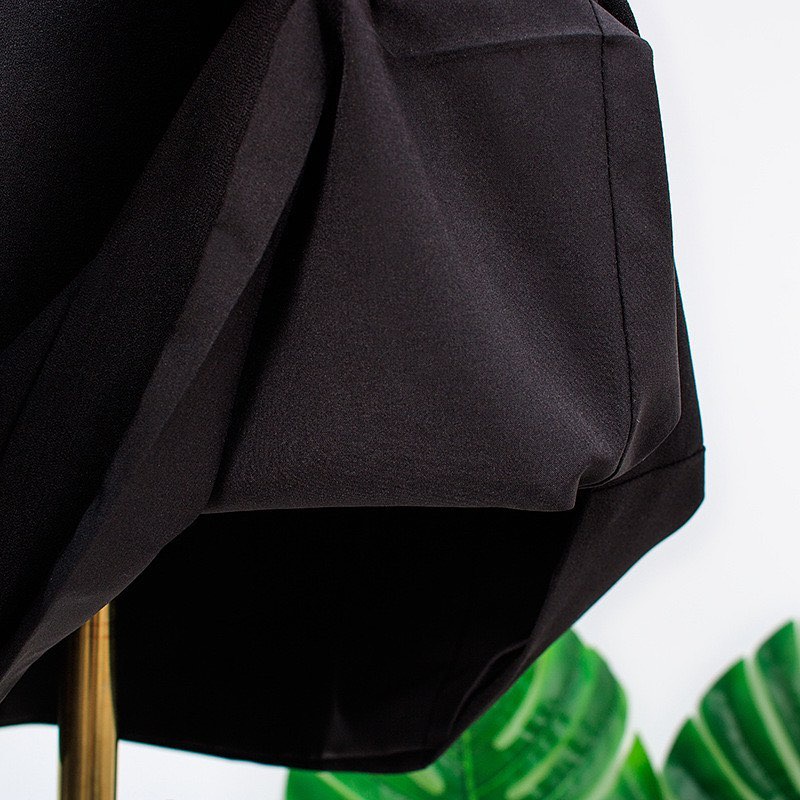 Áo khoác cổ búp bê màu đen và váy đen xòe Rose Blackpink