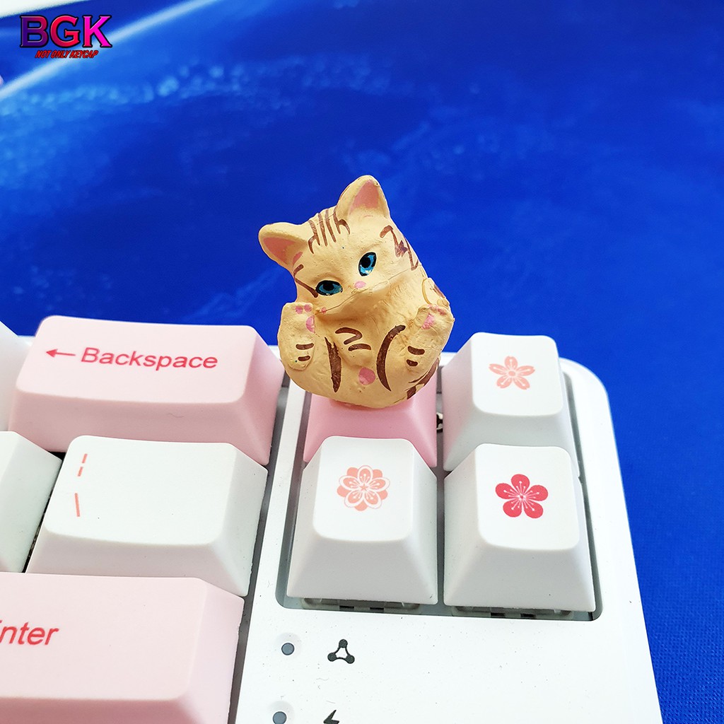 Keycap lẻ hình Mèo Con Nằm Ngửa Liếm Bi cực kỳ dễ thương ( keycap Artisan )