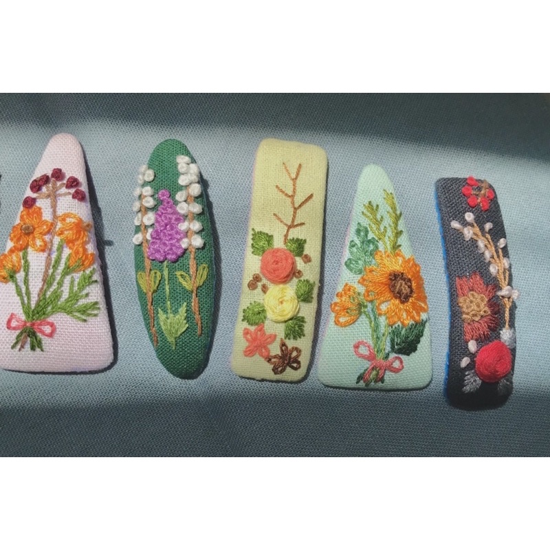 Kẹp thêu handmade