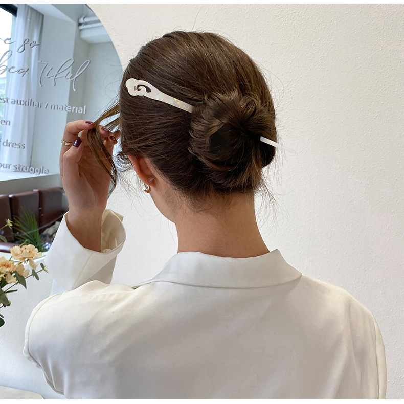 Trâm cài tóc màu trắng hóa trang nhân vật phim Sơn Hà Lệnh