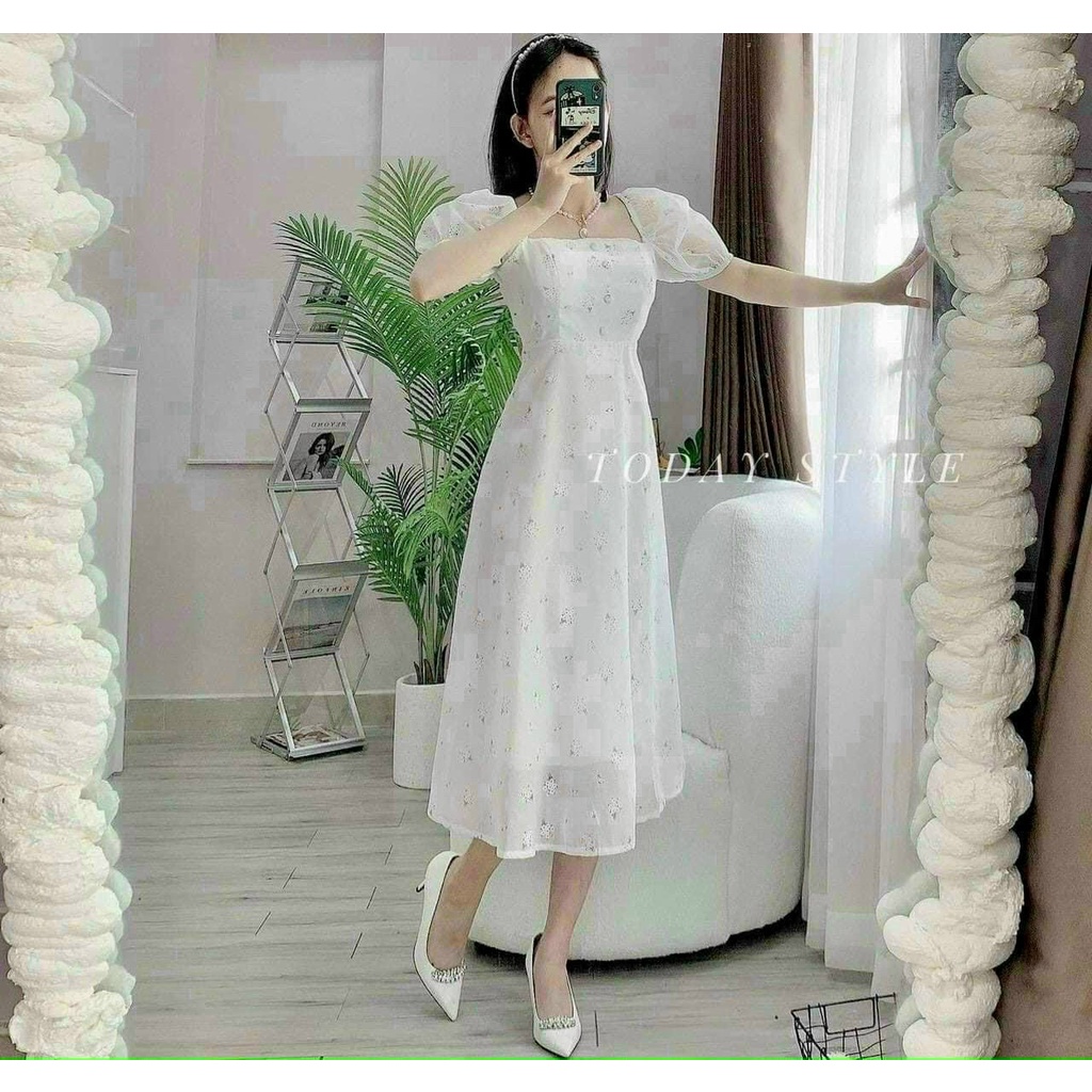 Đầm tiểu thư tay phồng nhún ngực có mút