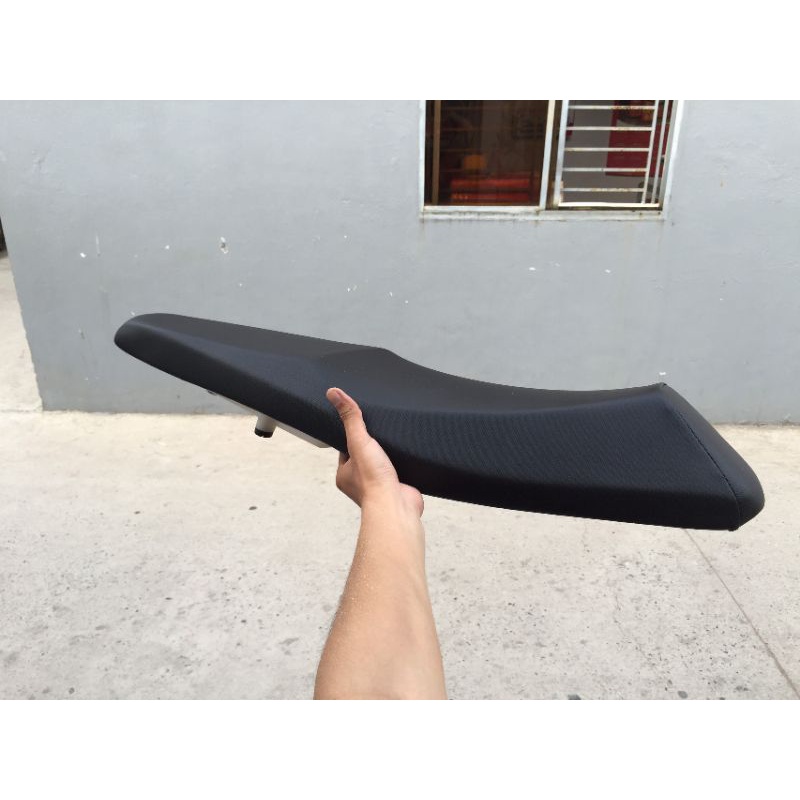 Mút yên sonic , da yên