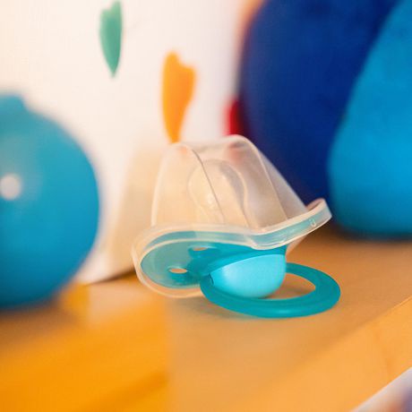 Núm ti giả của Medela Baby, không chứa BPA, Nhẹ và chỉnh nha - Núm vú giả cho bé từ 6-18 tháng tuổi