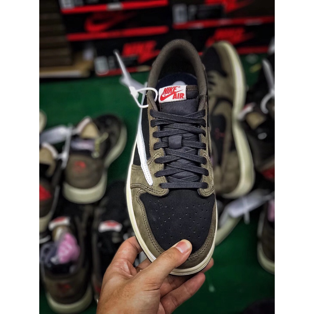 Giày Air Jordan 1 Low x Travis Scott