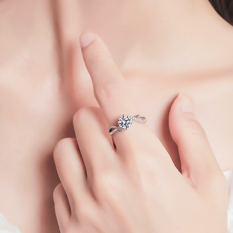 NHẪN CECY BẠC Ý 925 KIM CƯƠNG MOISSANITE TWISTED 997M