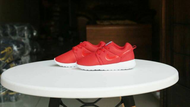 Vớ Nike Roshe Run Thiết Kế Xinh Xắn Cho Bé