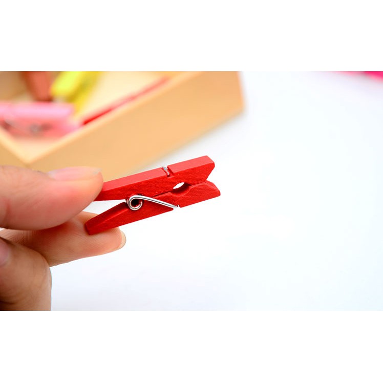 Set 20 kẹp gỗ màu 3,5cm dùng treo ảnh trang trí