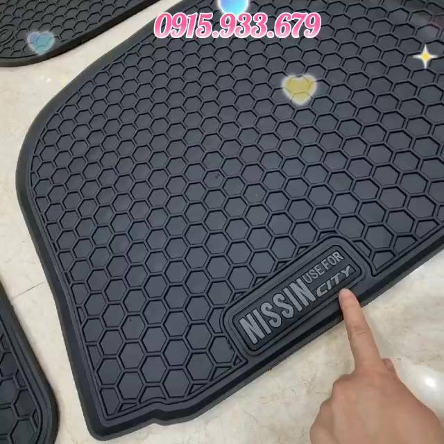 Thảm Lót Sàn Cao Su Cho Xe Mitsu Attrage 2016 đến 2021 mẫu Tổ ong - hàng không mùi , cao su đúc, vừa form xe