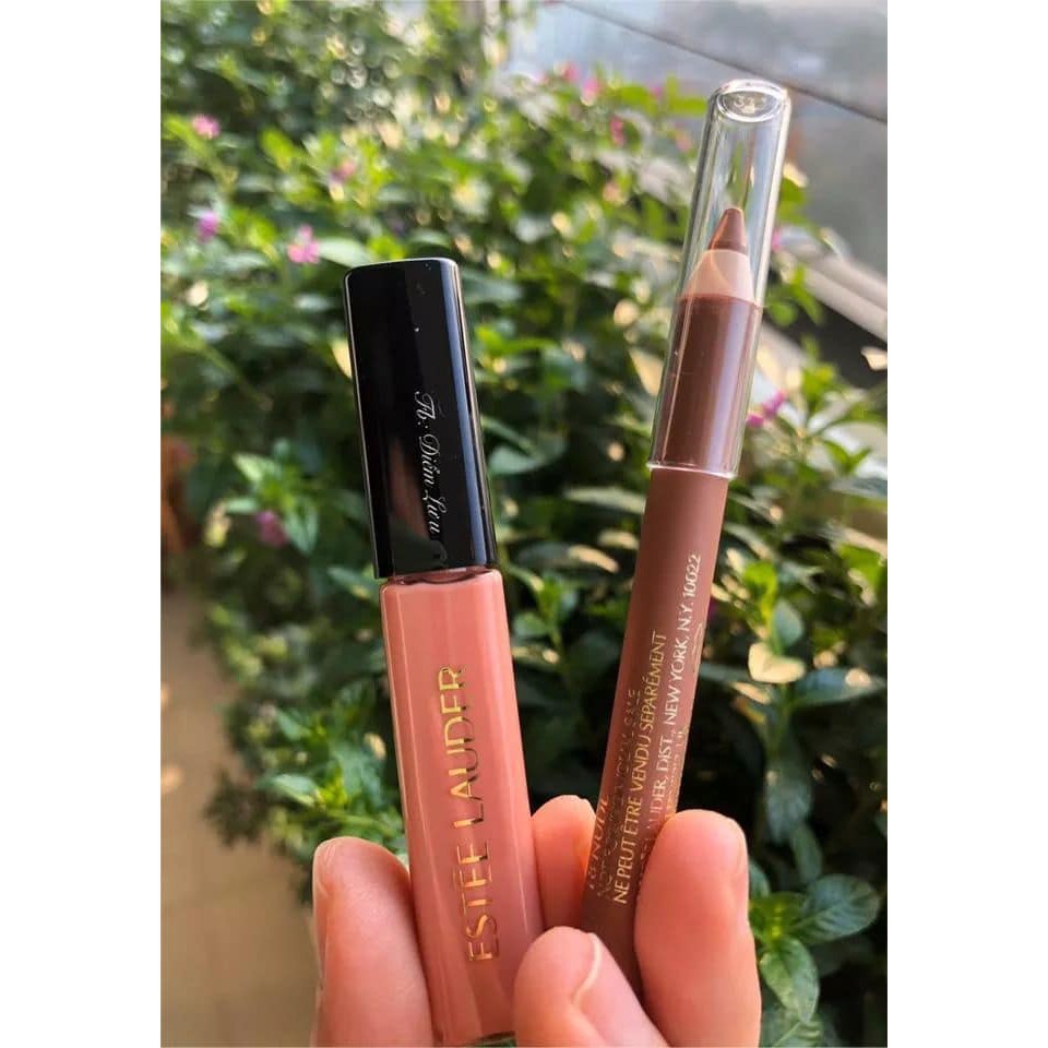 set son bóng dưỡng môi ( kiêm tẩy da chết cho môi ) và chì kẻ môi Estee Lauder