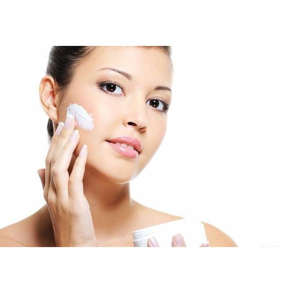 Eveline Extra Soft Whitening - Kem dưỡng trắng da mặt và toàn thân (Hộp 200ml)