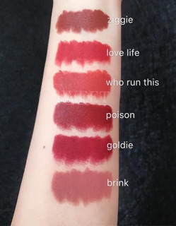 Son Colourpop lippie stix