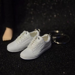 Móc khoá giày sneaker 3D “Vans Old Skool” tỉ lệ 1:6