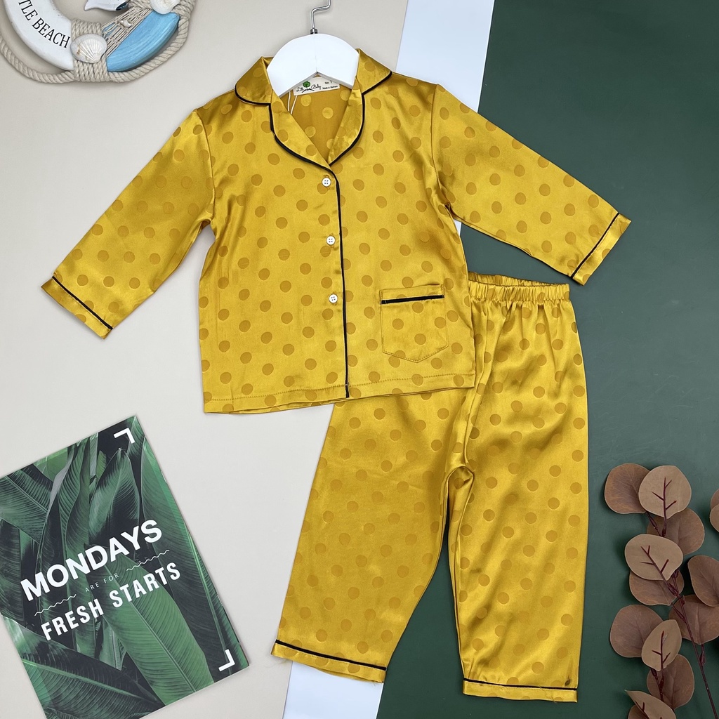 Bộ pijama lụa thu đông dài tay bé gái size 1-7, cho bạn từ 10-22kg. Chất lụa đanh tay, sờ thích, không hôi, dày dặn