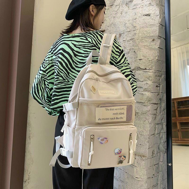 Balô học sinh QCL1 chất vải Canvas kèm móc thú và stickers