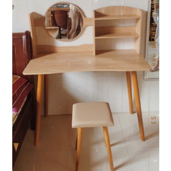 Bộ bàn ghế trang điểm kèm kệ để đồ tiện lợi, chân gỗ tiện to 5cm cao 73cm - AK01