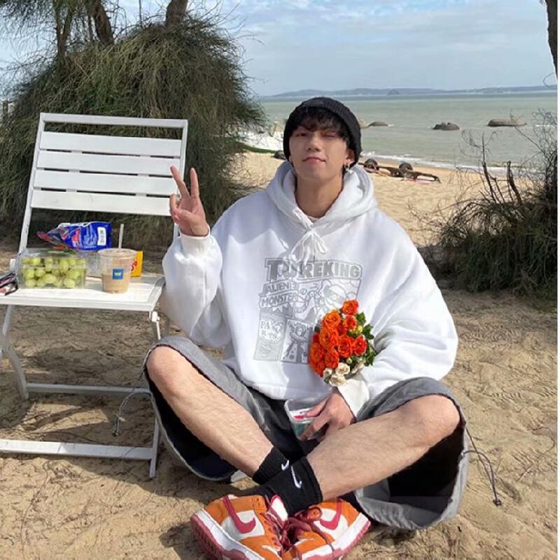 Áo hoodie dáng rộng in họa tiết graffiti kiểu Nhật Hàn năng động dễ phối đồ dành cho nam size M-5XL