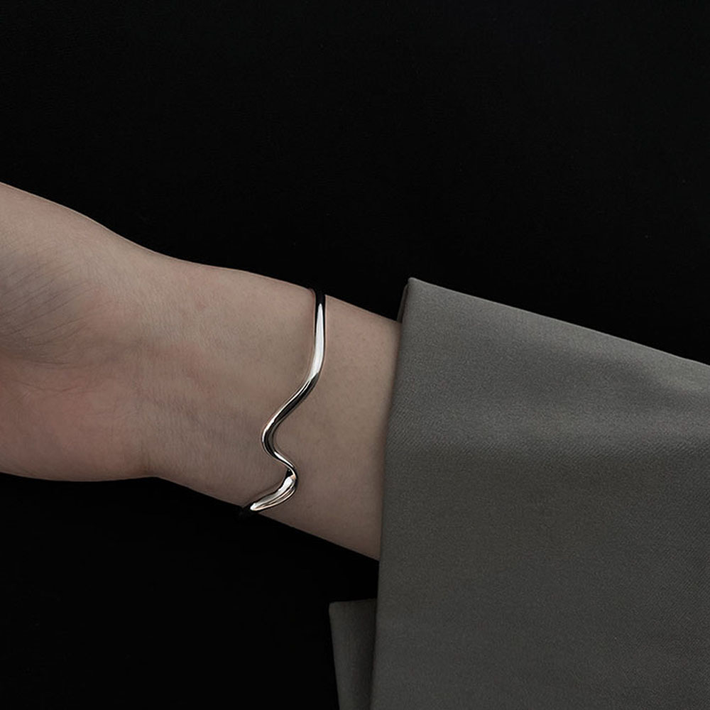 Vòng Tay Hở Họa Tiết Gợn Sóng Thời Trang