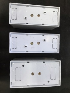HỘP CB TÉP NỔI DÀNH CHO CB 1,2,3 PHA