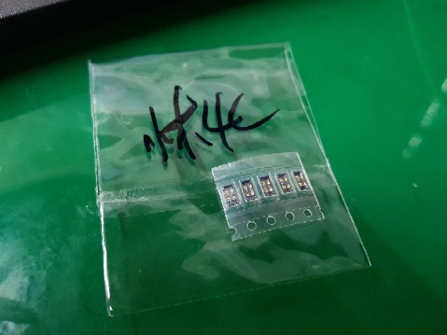 Chân pin xiaomi mi 4