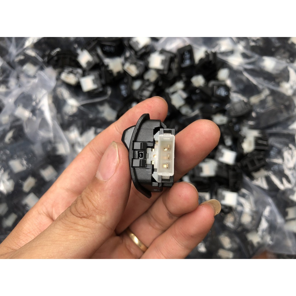 Công tắc tắt đèn cho các xe như , Vision , Lead , Wave,Future các xe không có nút tắt đèn [đèn halogen]