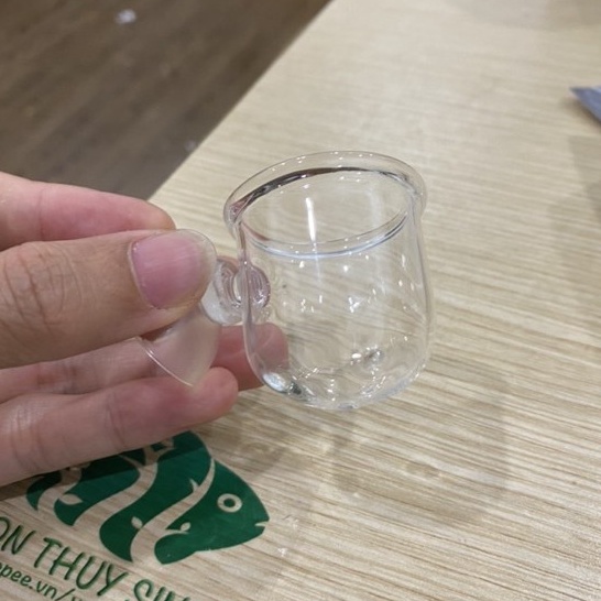 Cốc đựng giun,trùn chỉ thủy tinh cho hồ cá kèm hít kính