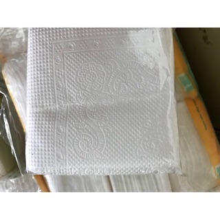 Gói Khăn giấy vuông hoa mai