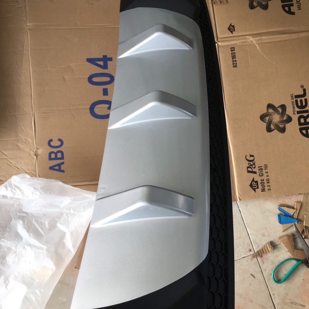 Cản sau Lip chia pô độ cho Chervolet Cruze Fit theo xe