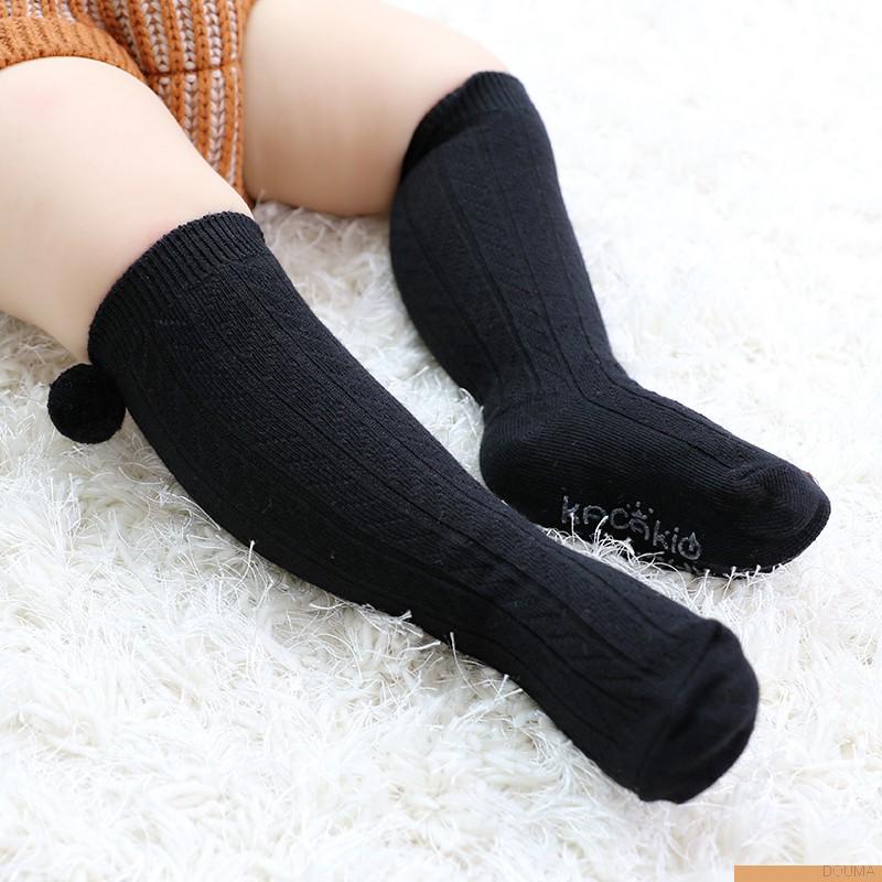 Vớ cotton mềm giữ ấm cho bé sơ sinh