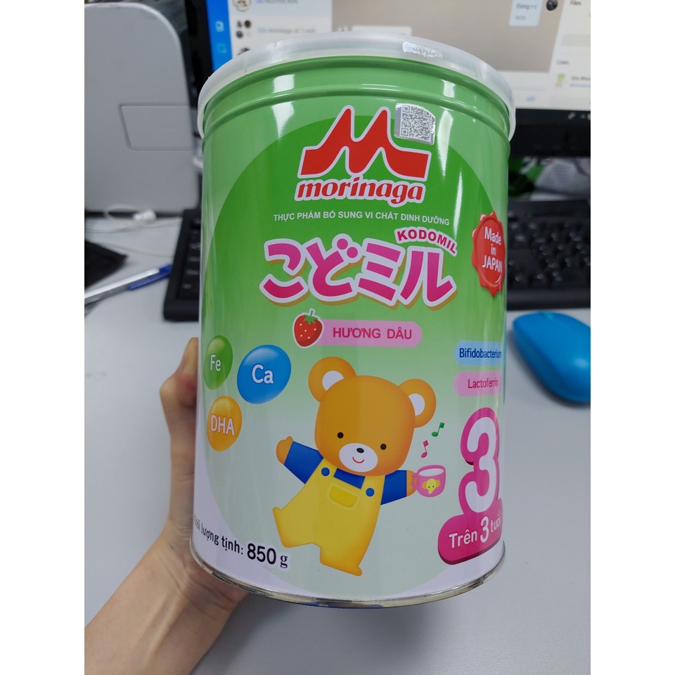 Sữa bột Morinaga Kodomil hương dâu Nhật Bản số 3 ( trẻ trên 3 tuổi) lon 850g date T12/2021