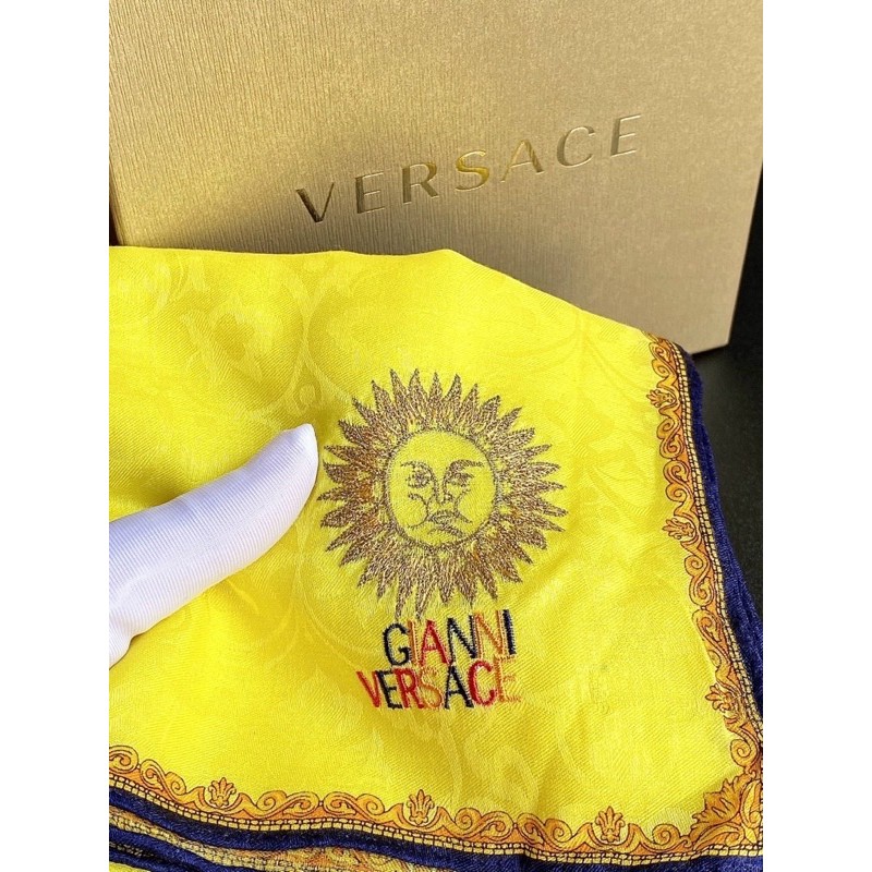Khăn vuông Versace