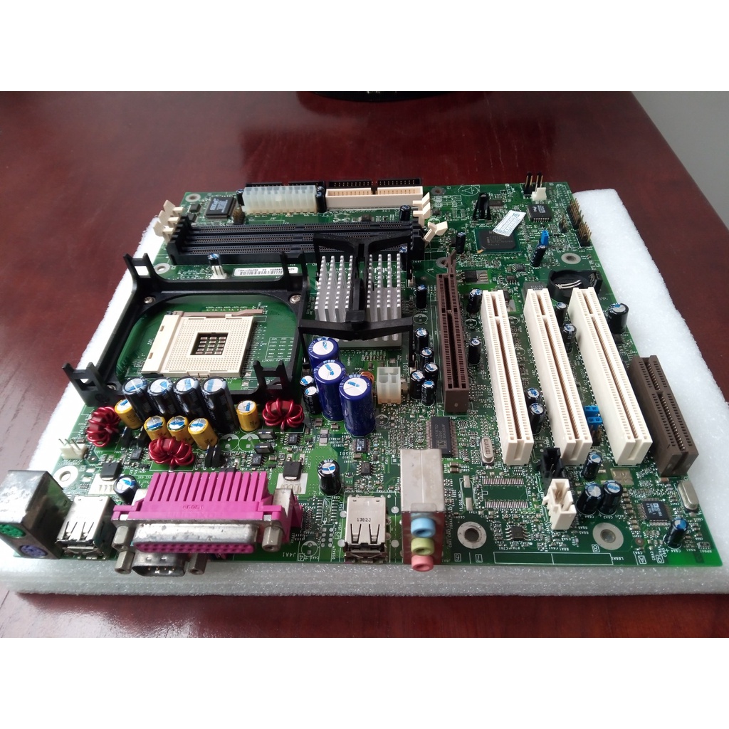 Bộ Main pentium 4 INTEL socket 478 dùng SDRAM