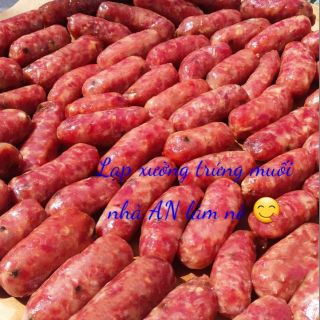 Lạp xưởng tươi với Lạp xưởng trứng muối nhà An làm