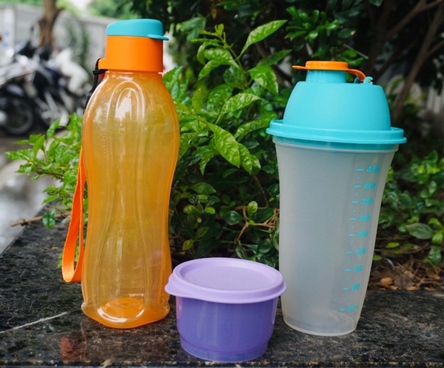 set binh shake n go tupperware | BigBuy360 - bigbuy360.vn