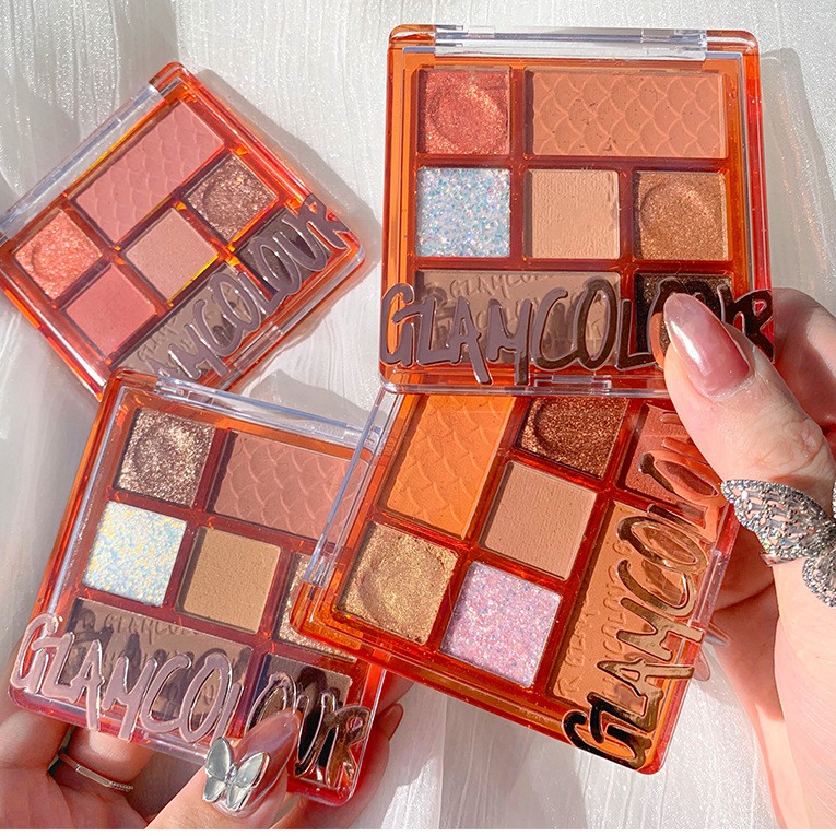 Bảng Mắt Glam 7 Ô Kết Hợp Phấn Má Và Nhũ Bắt Sáng