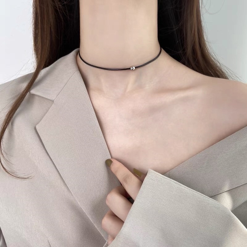 Vòng Cổ Choker Dây Da Đen Đính Hạt Đơn Giản Thời Trang