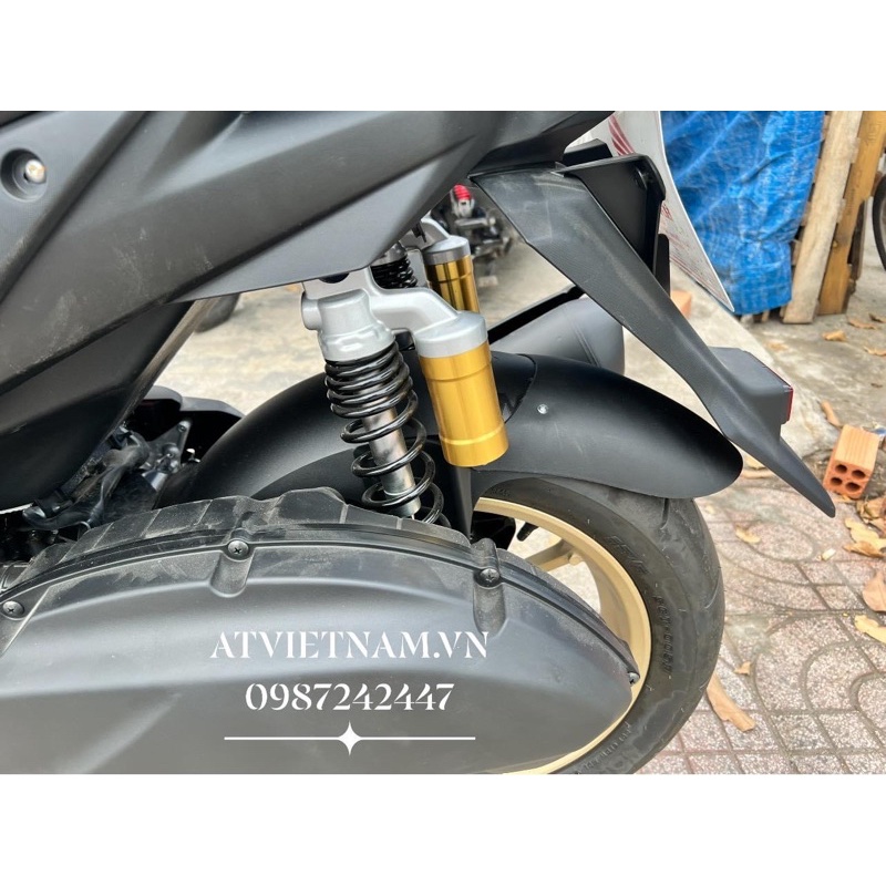 Dè con nối thêm chắn bùn chính hãng Yamaha NVX V1 và V2 (chỉ bao gồm dè nối sau xe NVX)