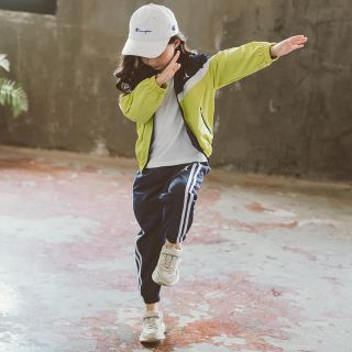 Bộ thể thao  bé gái