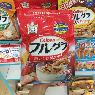BÁNH NGŨ CỐC CALBEE